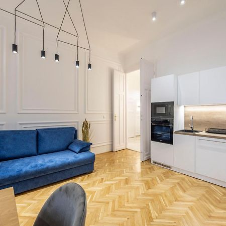 Luxurious Central 4Bedrm 3Bathrm Residence W/ Balcony Budapeste Exterior foto