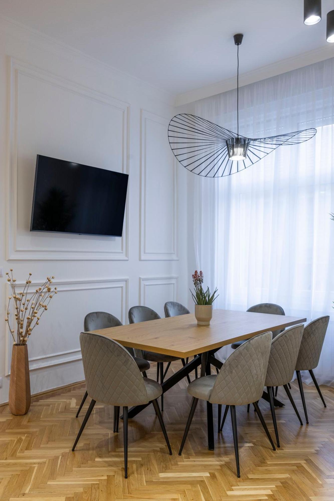 Luxurious Central 4Bedrm 3Bathrm Residence W/ Balcony Budapeste Exterior foto