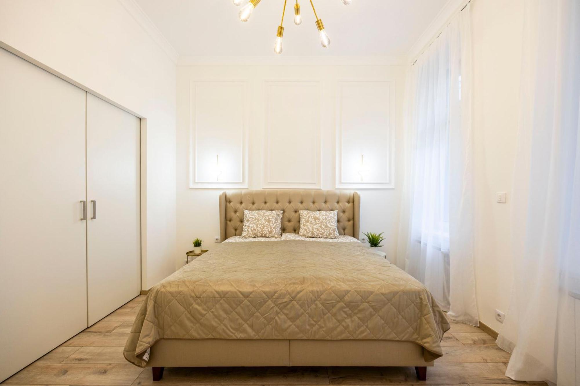 Luxurious Central 4Bedrm 3Bathrm Residence W/ Balcony Budapeste Exterior foto